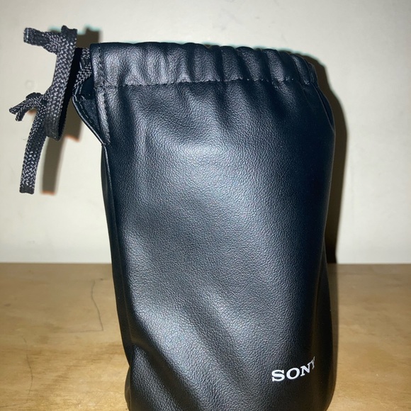 Sony - 24-70mm f/4 Zoom Lens for Most a7-Series - Picture 5 of 6